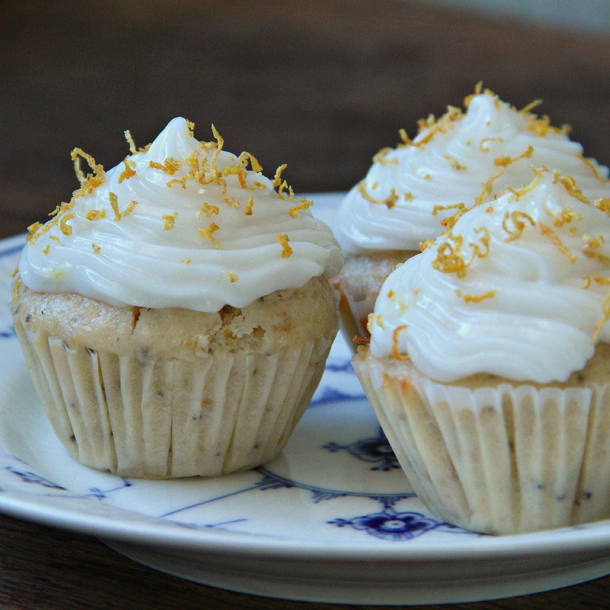 Vegan Lemon Cupcakes & Lemon Cream Cheese Frosting - The Vegan Eskimo