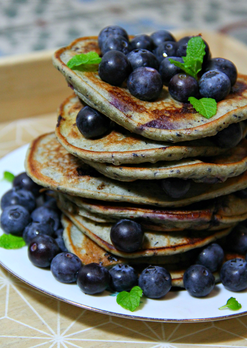 Vegan Blueberry Pancakes - The Vegan Eskimo