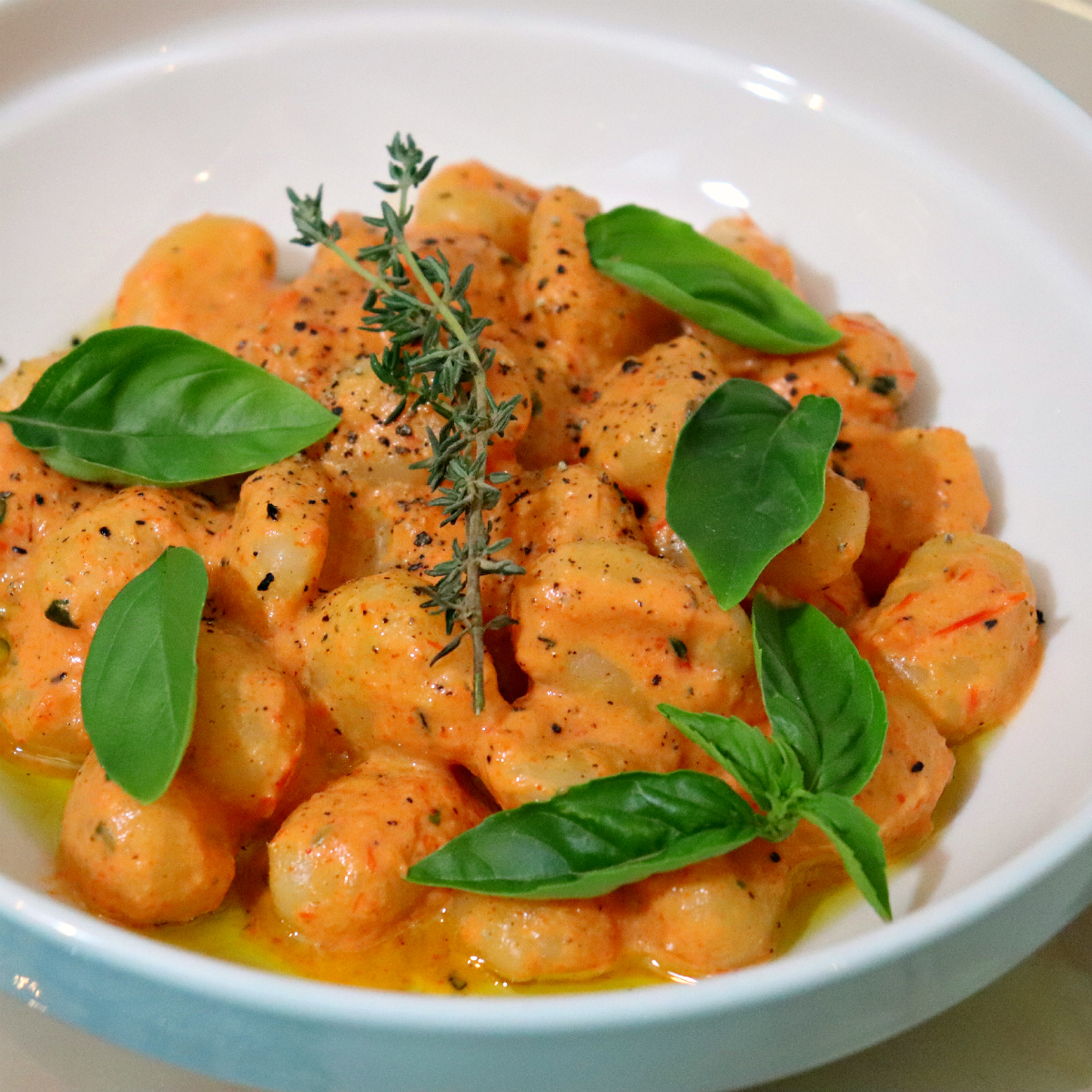 Vegan Roasted Bell Pepper & Gnocchi - The Vegan Eskimo