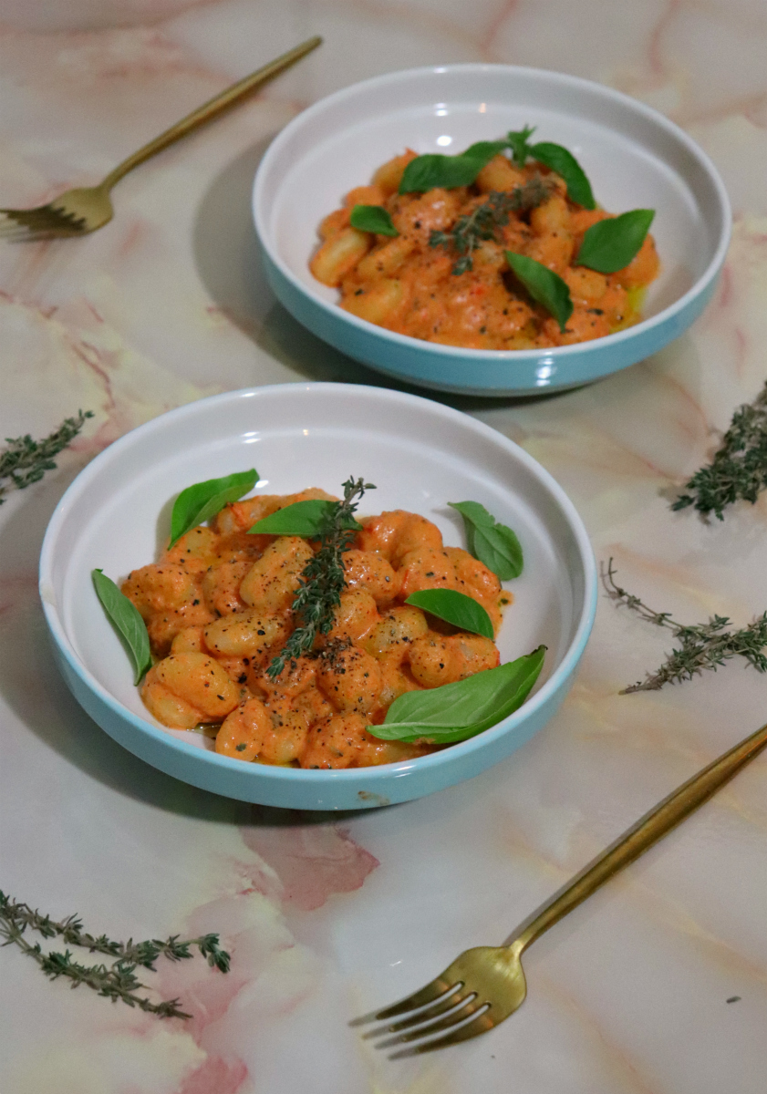 Vegan Roasted Bell Pepper & Gnocchi - The Vegan Eskimo