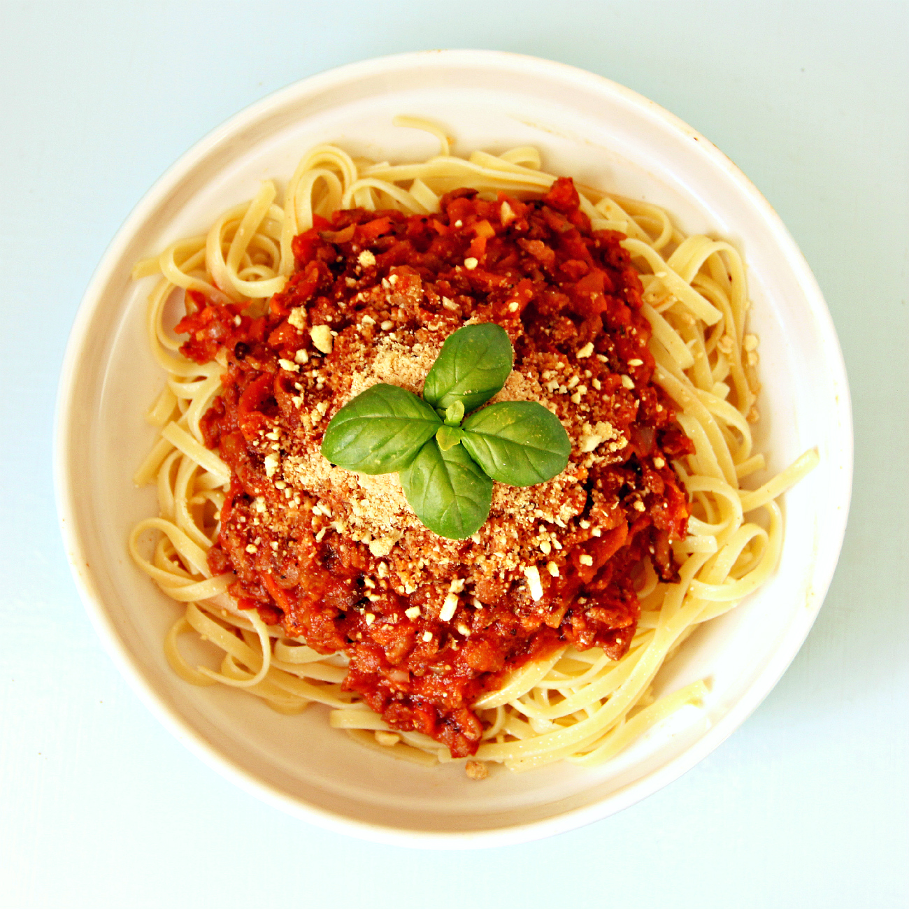 Vegan Slow Cooked Spaghetti Bolognese - The Vegan Eskimo