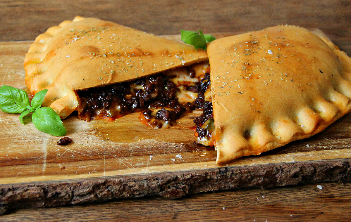 Vegan Calzone Pizza - The Vegan Eskimo