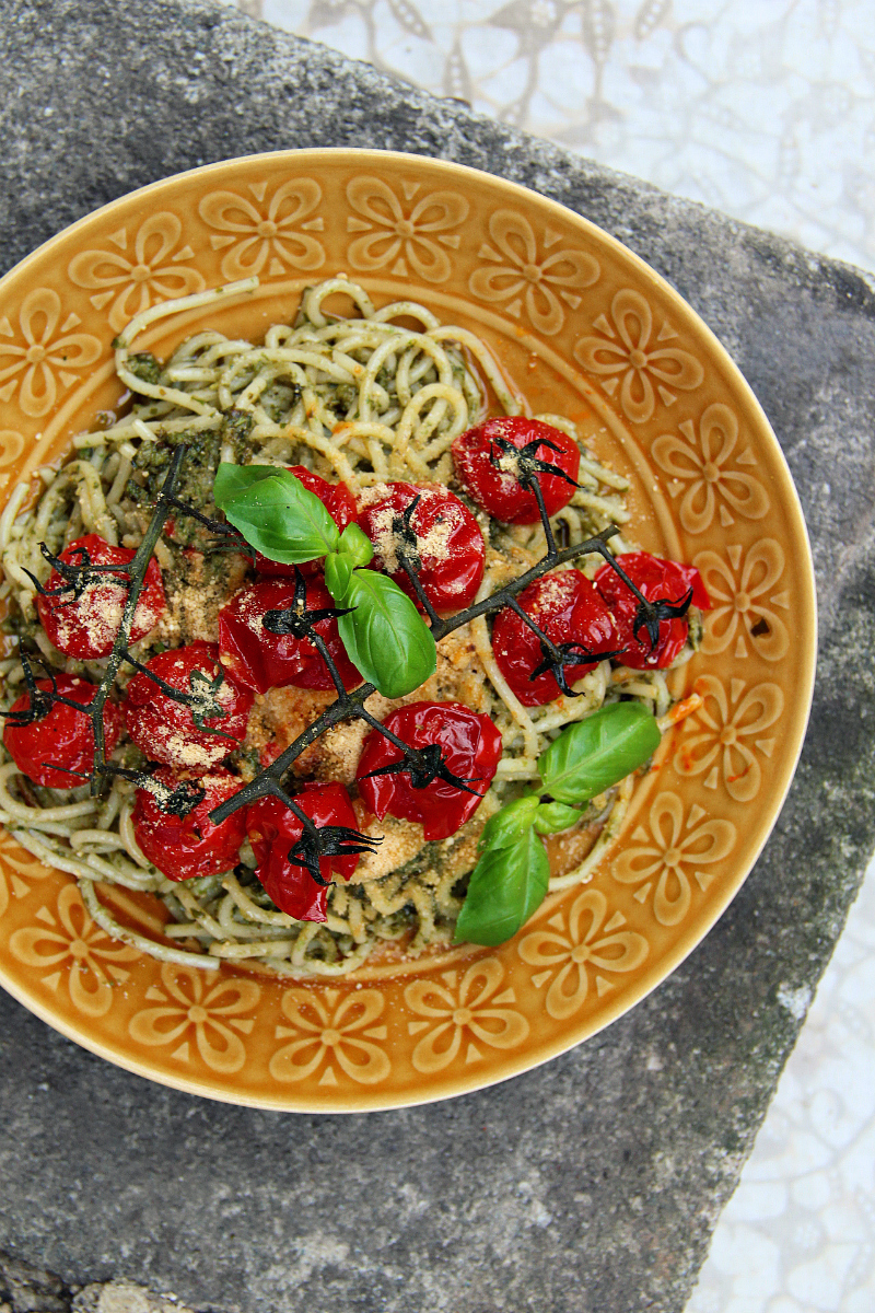 Vegan Pasta Pesto Roasted Cherry Tomatoes - The Vegan Eskimo