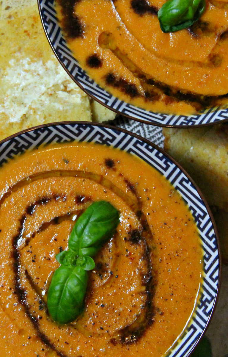 Vegan Roasted & Creamy Tomato Soup - The Vegan Eskimo