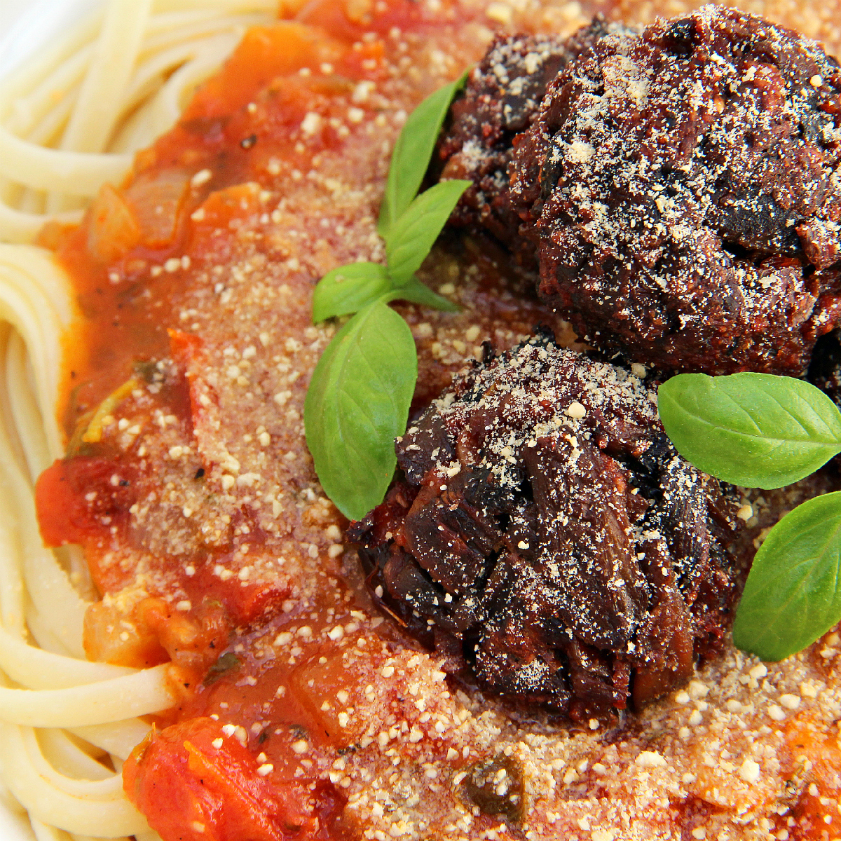 Vegan Spaghetti Meatless Meatballs - The Vegan Eskimo