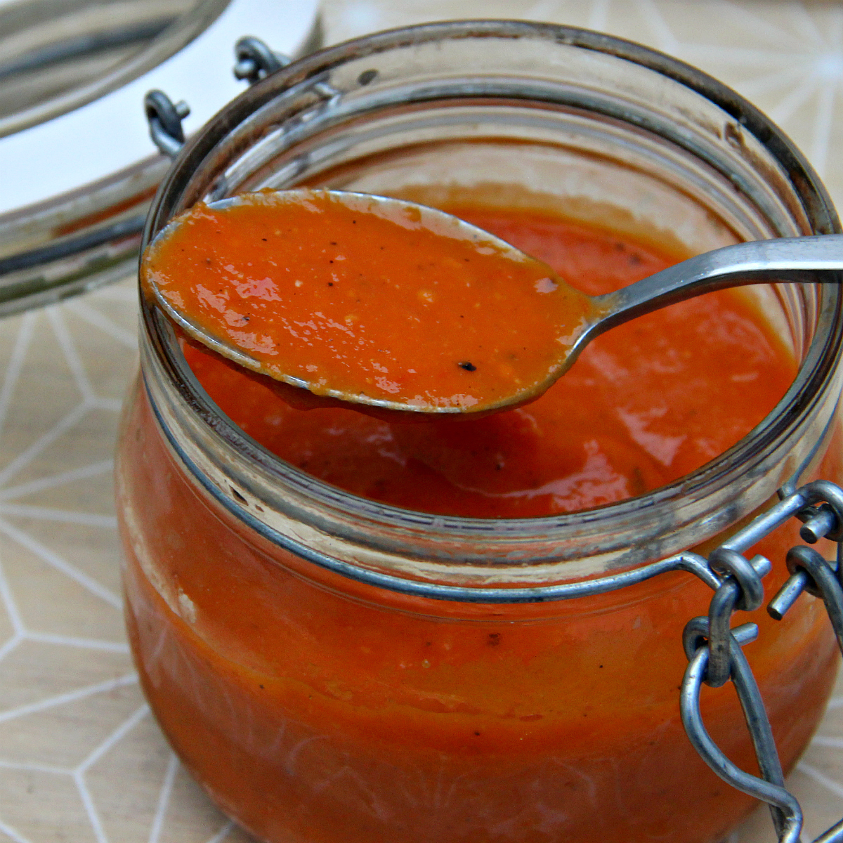 Homemade Tomato Ketchup - The Vegan Eskimo