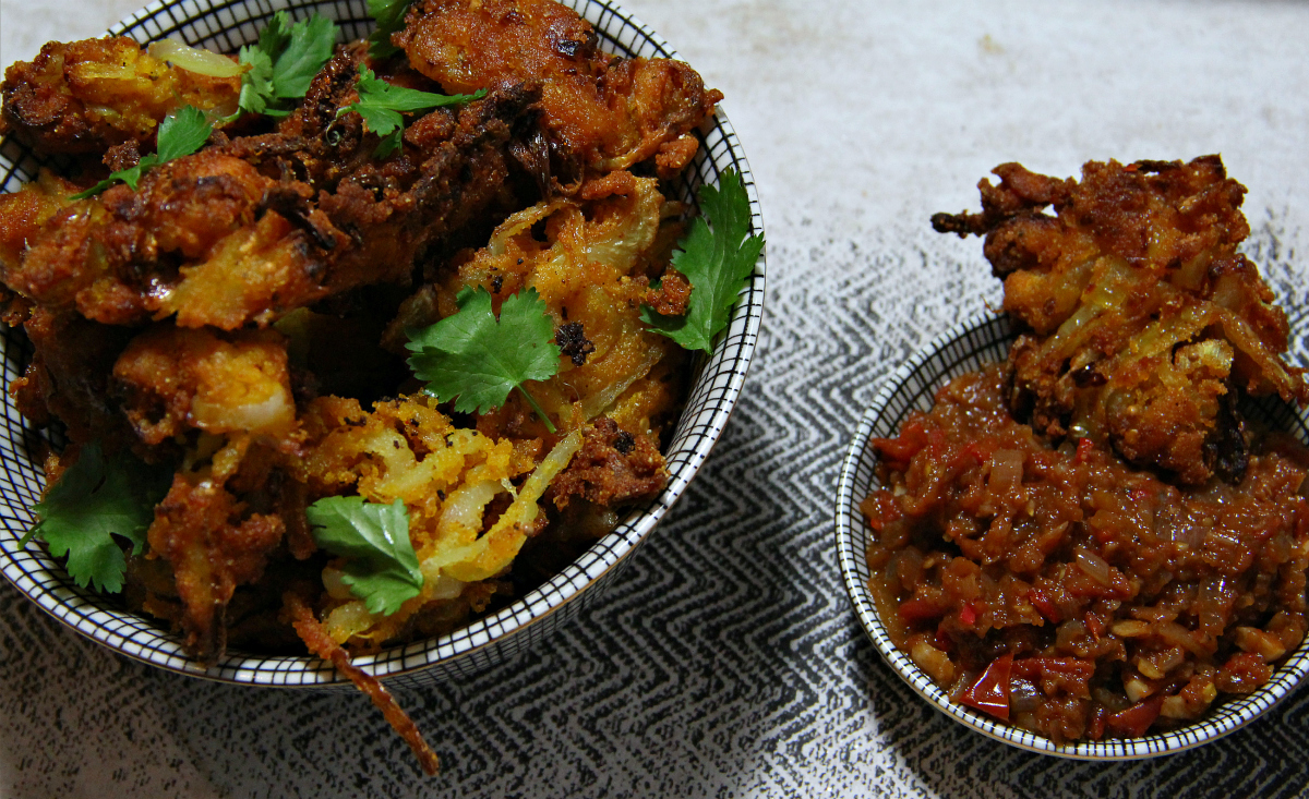 Vegan Corn Flour Onion Bhajis - The Vegan Eskimo