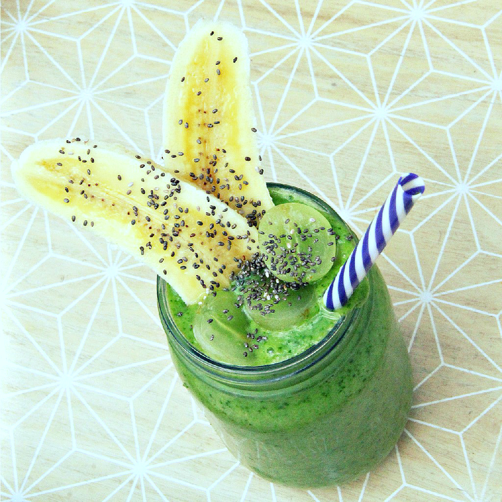 Green Spinach Celery Cucumber Smoothie - The Vegan Eskimo