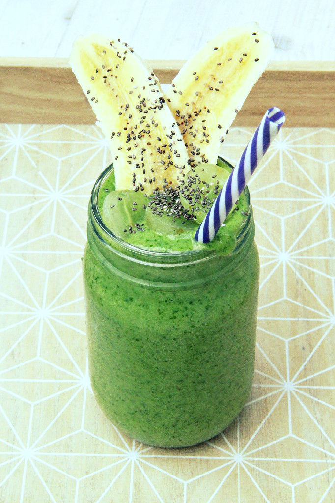 Green Spinach Celery Cucumber Smoothie - The Vegan Eskimo