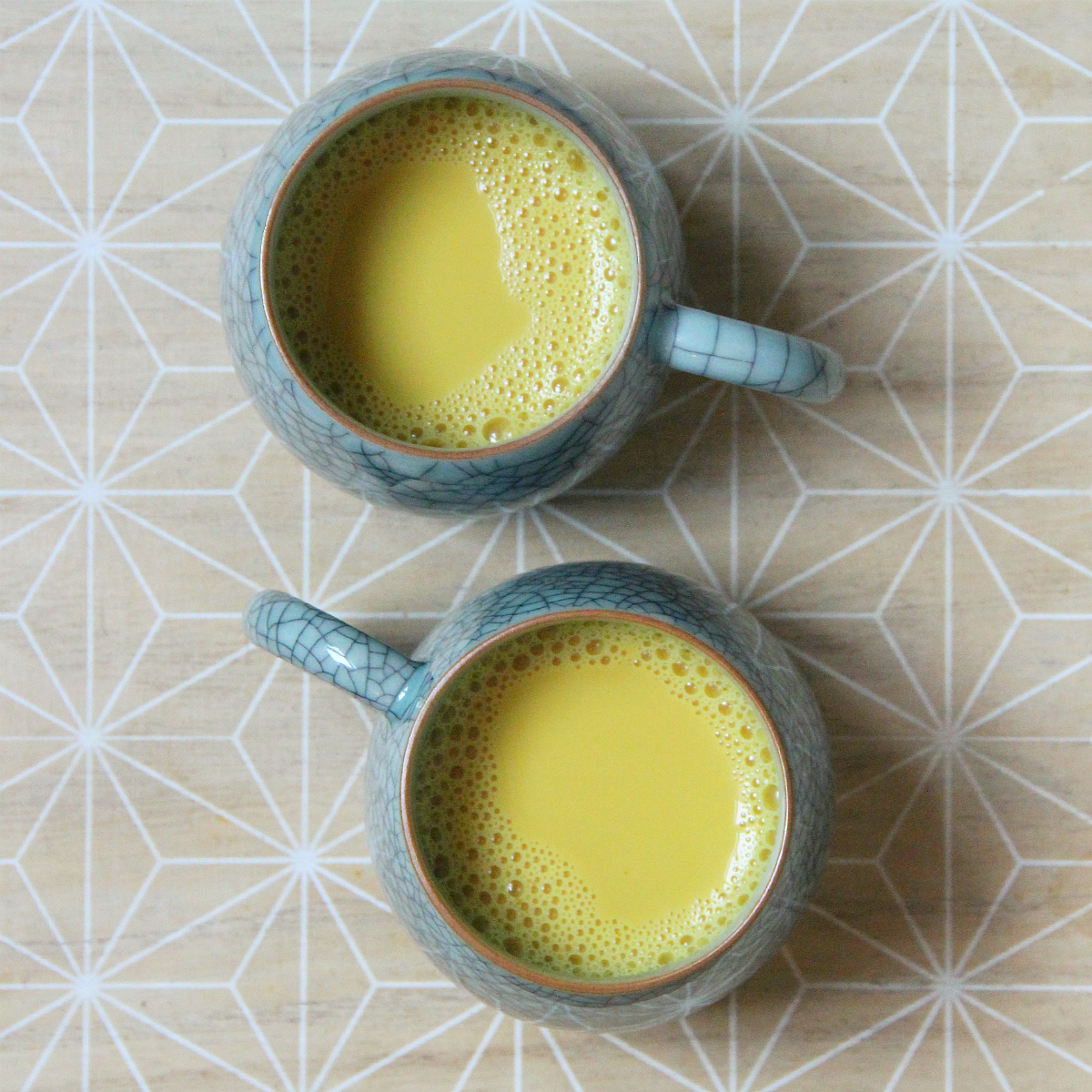 Vegan Haldi Doodh / Golden Turmeric Milk - The Vegan Eskimo