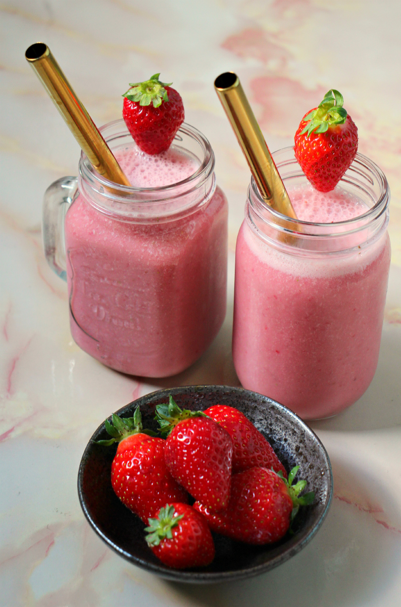 Vegan Strawberry Milkshake - The Vegan Eskimo