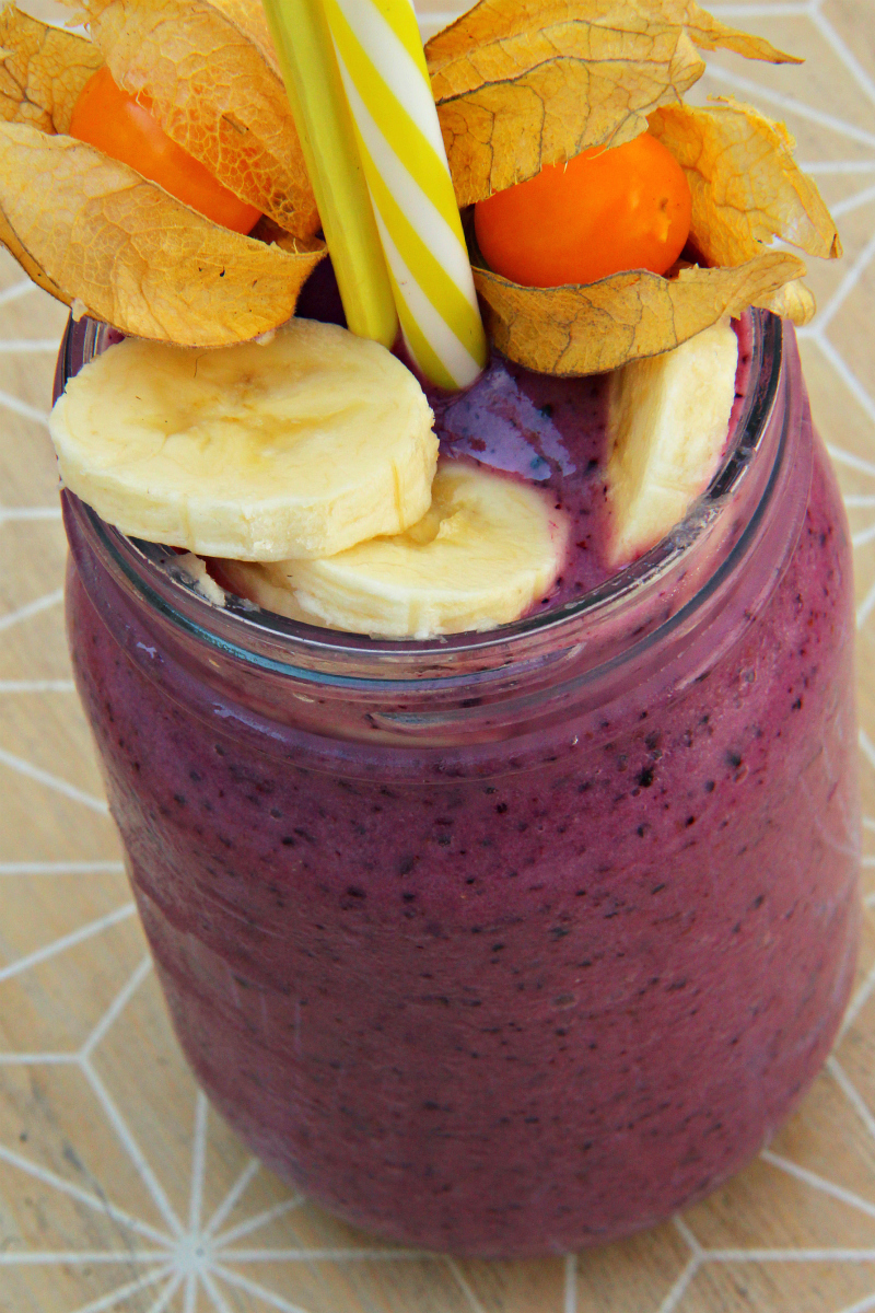 Violet Pineapple Blueberry Smoothie - The Vegan Eskimo