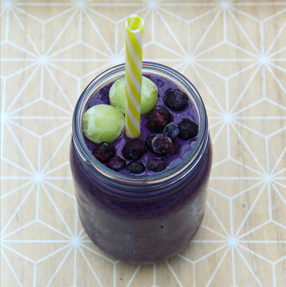 Purple Wild Blueberry Smoothie - The Vegan Eskimo