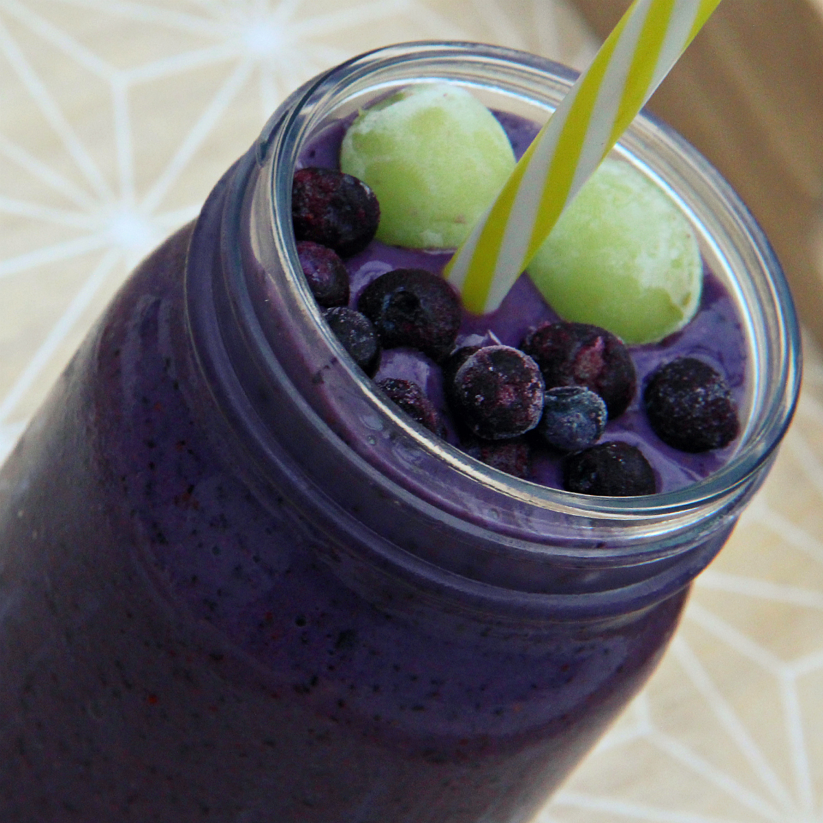 Purple Wild Blueberry Smoothie - The Vegan Eskimo